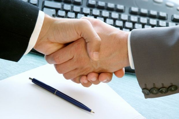 В Азербайджане вводят понятие "работник с семейными обязанностями"