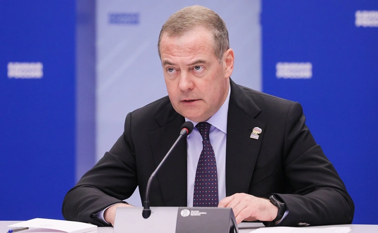 Сбитие российских БПЛА над Украиной будет означать войну с НАТО - Медведев