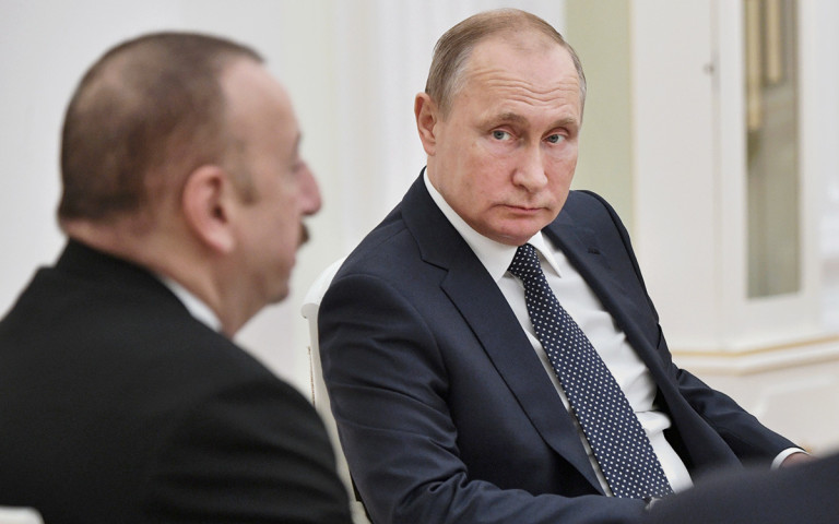 В Кремле не комментируют возможную встречу президентов Азербайджана и РФ в КНР