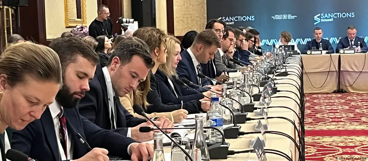 В Киеве начал работу первый Санкционный саммит