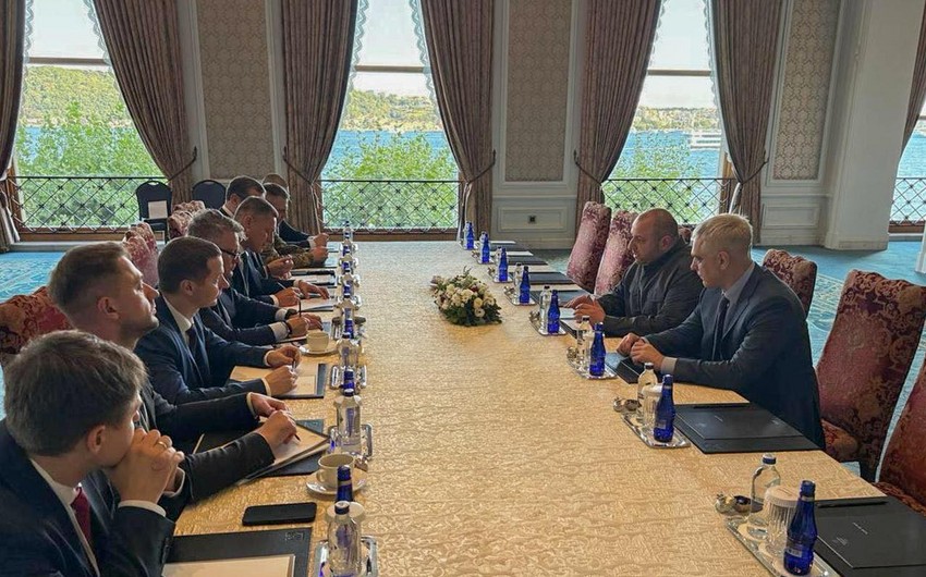 Rusiya və Ukrayna prezidentləri arasında mümkün görüş üçün razılaşmanın şərtlərini hazırlamaq lazımdır - Medinski