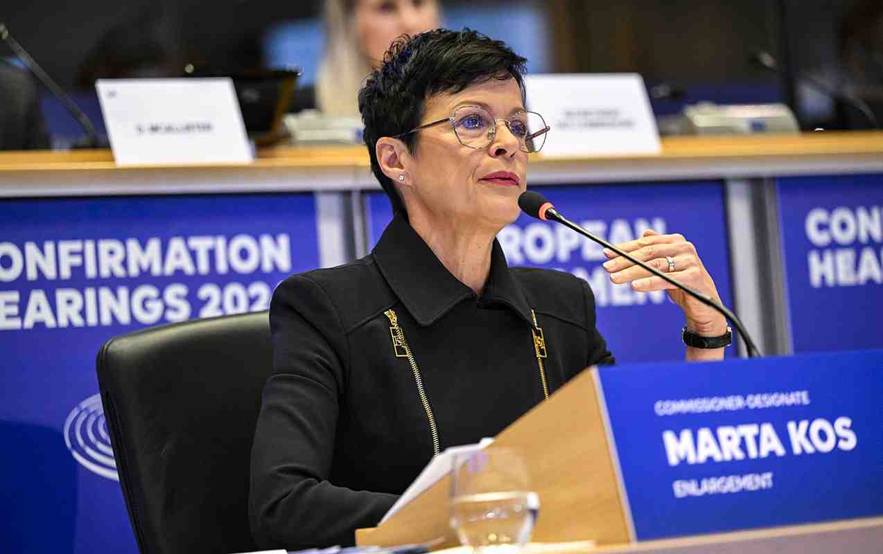 Провела продуктивный обмен мнениями с президентом Ильхамом Алиевым - Комиссар ЕС