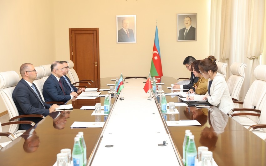 Azərbaycan və Çin səhiyyə sahəsində gələcək inkişaf perspektivlərini müzakirə edib