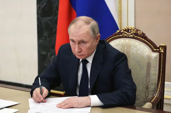 Trampla söhbət iki saatdan çox davam etdi - Putin
