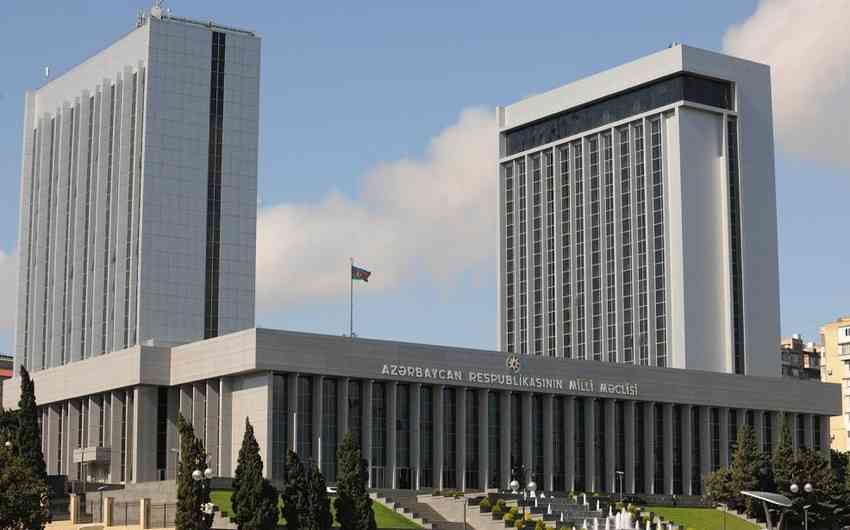 Azərbaycan parlamenti büdcənin icrasını müzakirə edir