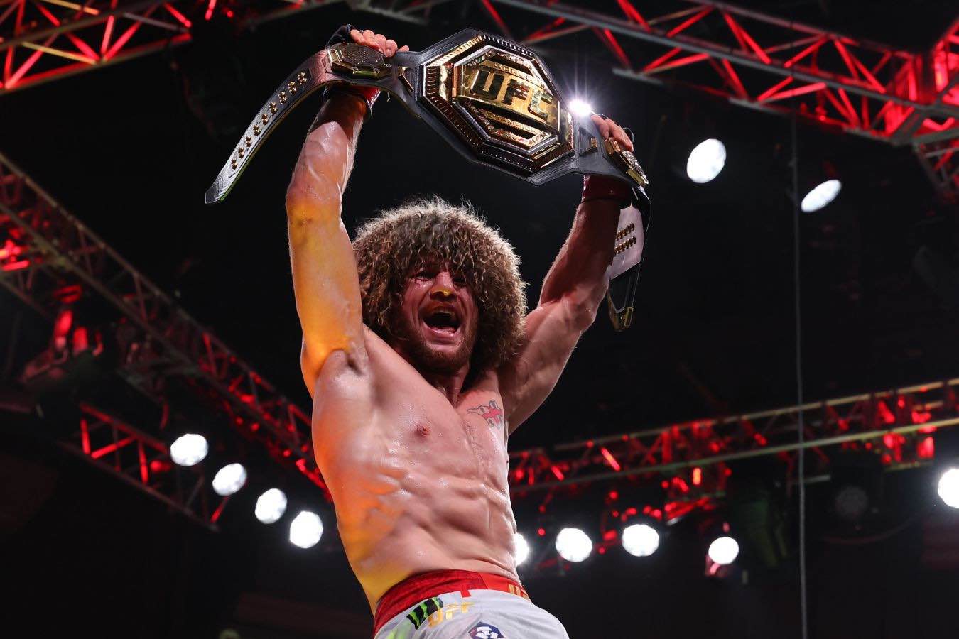 Мераб Двалишвили подтвердил статус чемпиона UFC