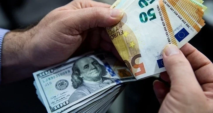 Dollar avro və yen qarşısında bahalaşıb