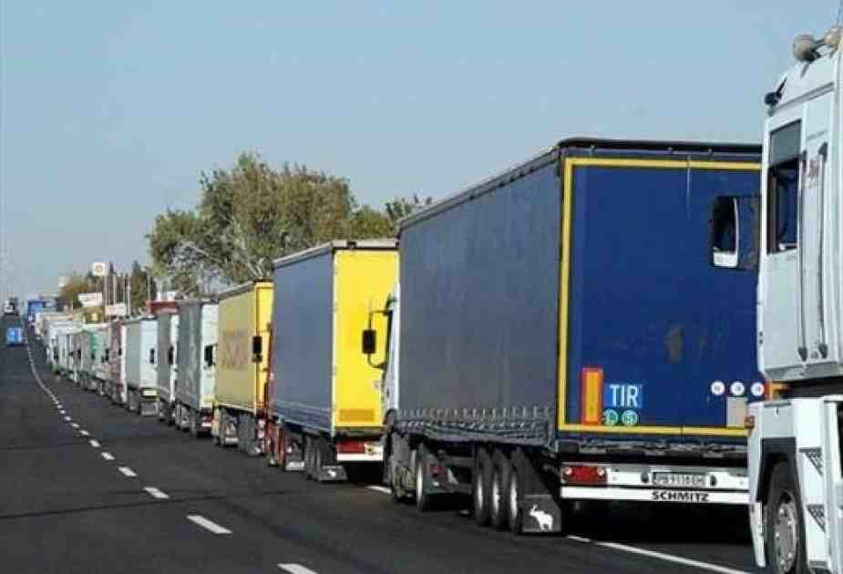 Азербайджан увеличил квоты на перевозки для Украины