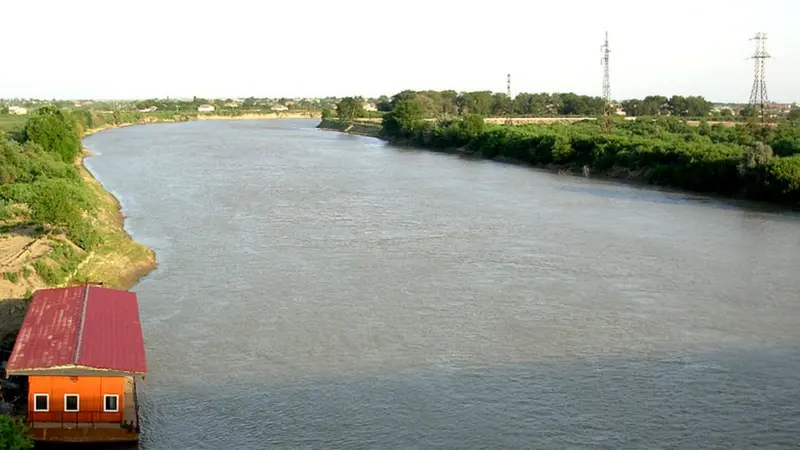 Названа причина снижения уровня воды в реке Кура