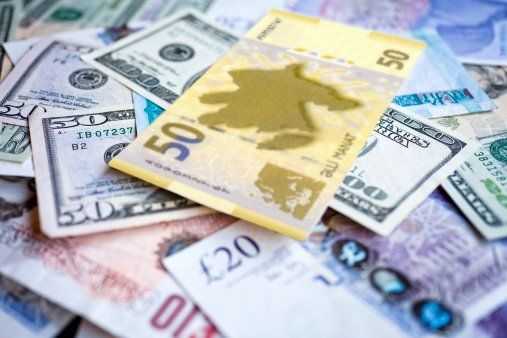 Manatın nominal və real effektiv məzənnəsi azalıb